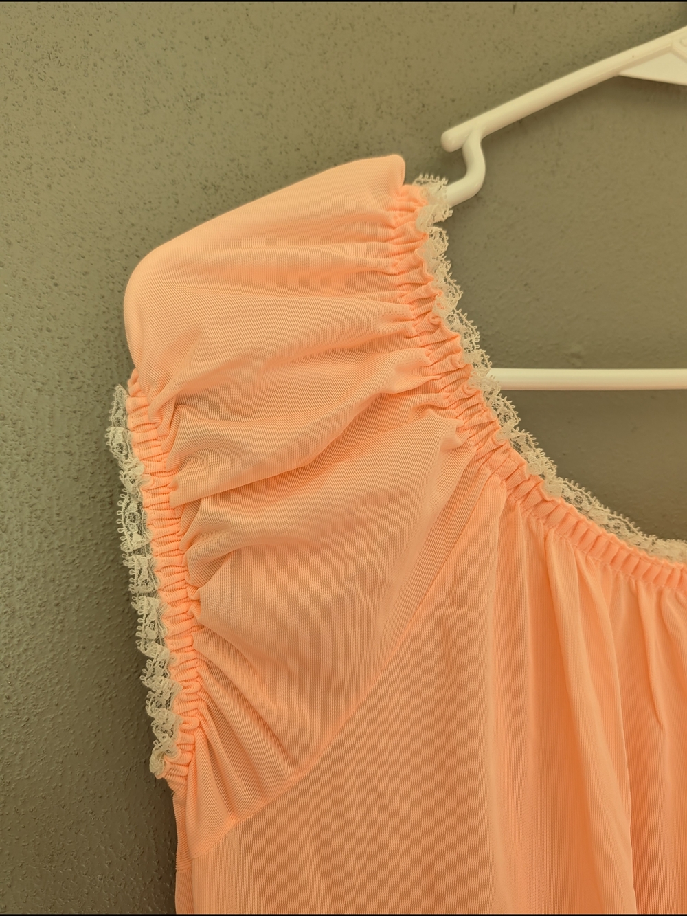 Vintage Peach Pink Long Chemise Nightgown With Lace Detailing - Picture 4 of 4